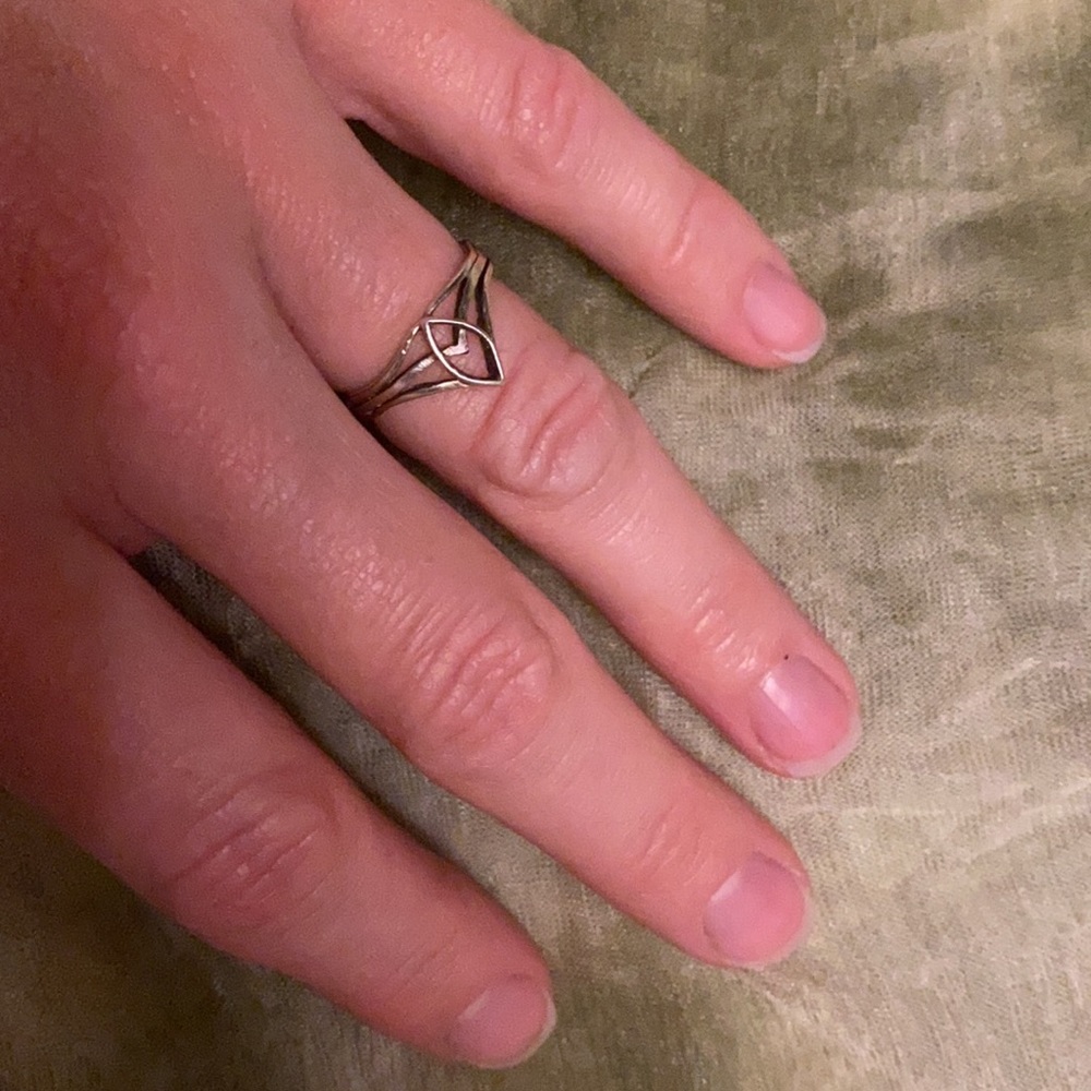 Silver ring - Picture 9 of 14